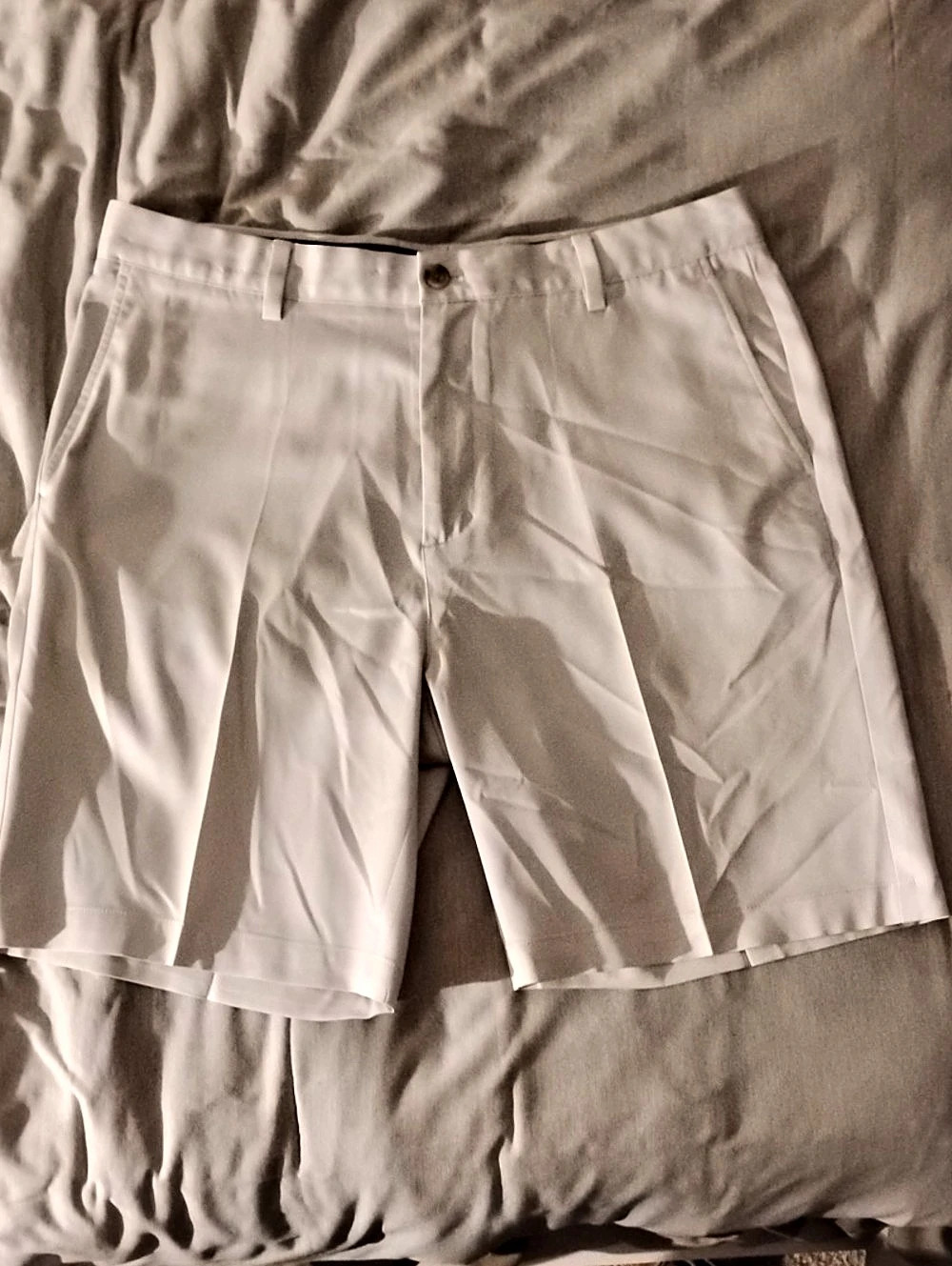 Vineyard Vines Links Short Flat Front Shorts in White Waist 36